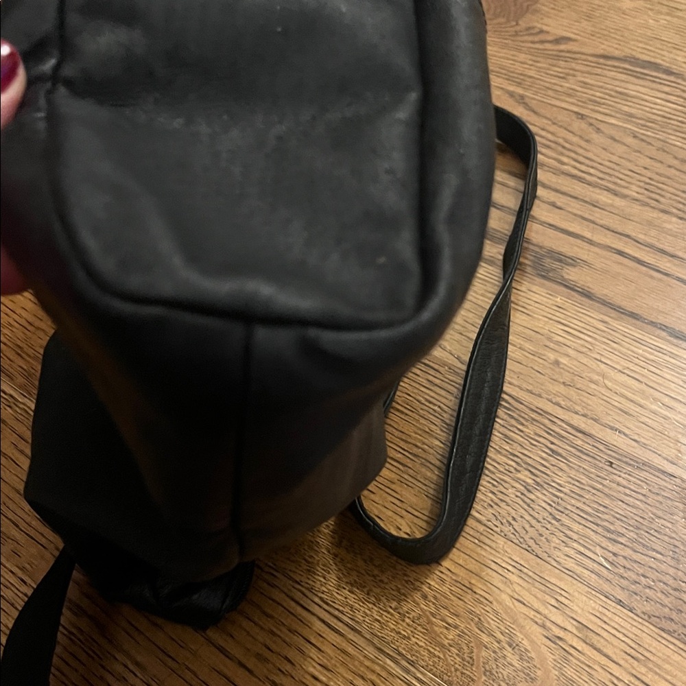 Giana Bernini Black Leather Shoulder Bag - Picture 5 of 13